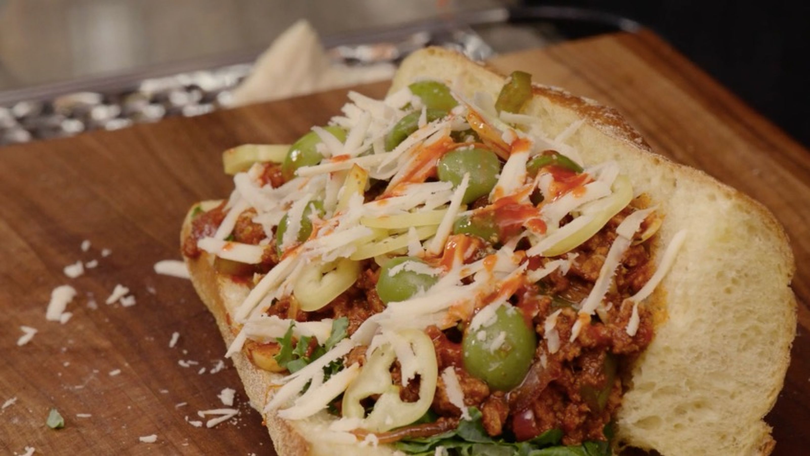 Watch How a Chef Perfected the Portuguese Recipe for the Chouriu00e7o and Peppers Sandwich